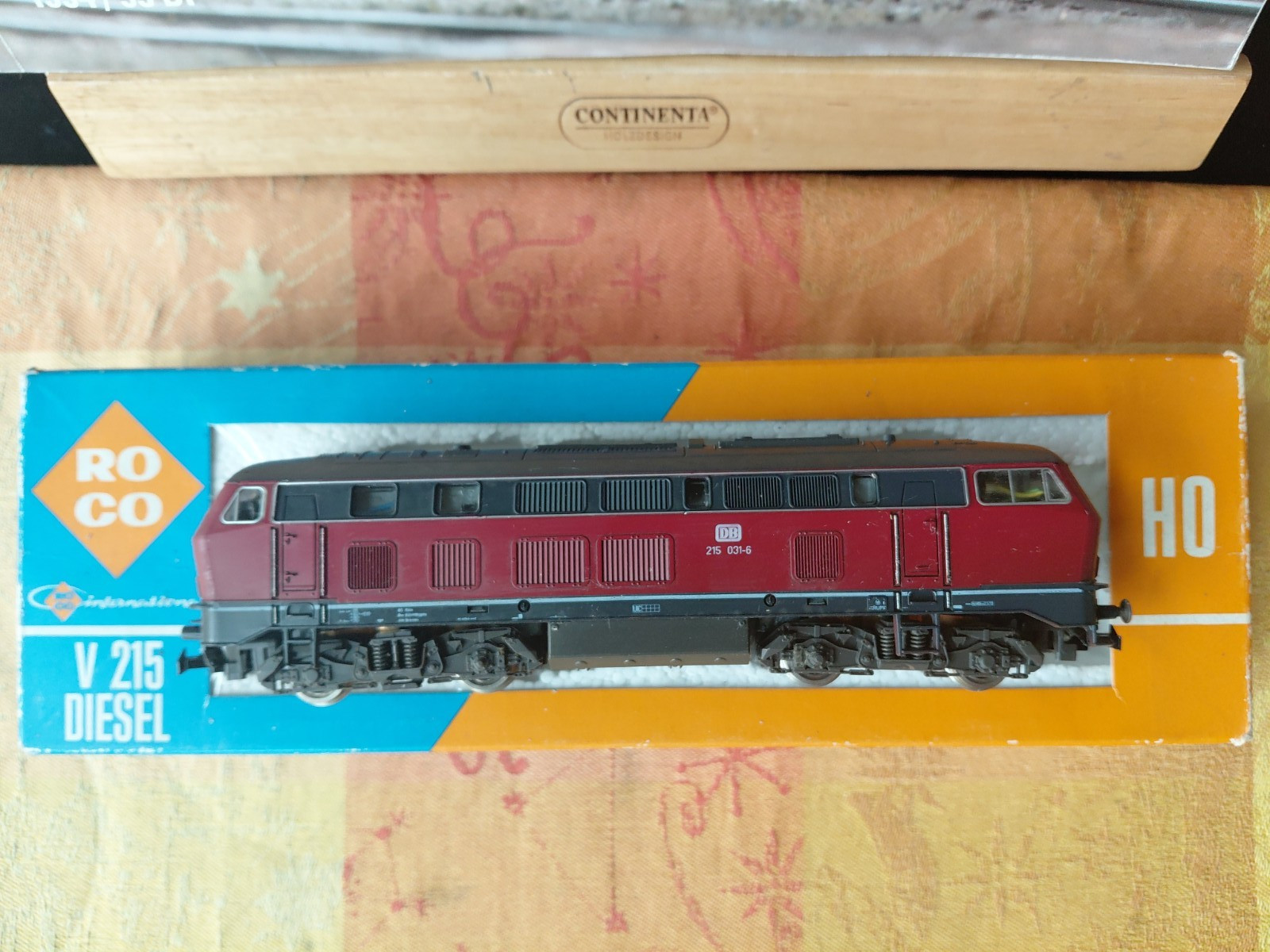Roco Diesel Locomotive V215 031-6 Deutsche Bundesbahn BR 215 H0 DC Analog