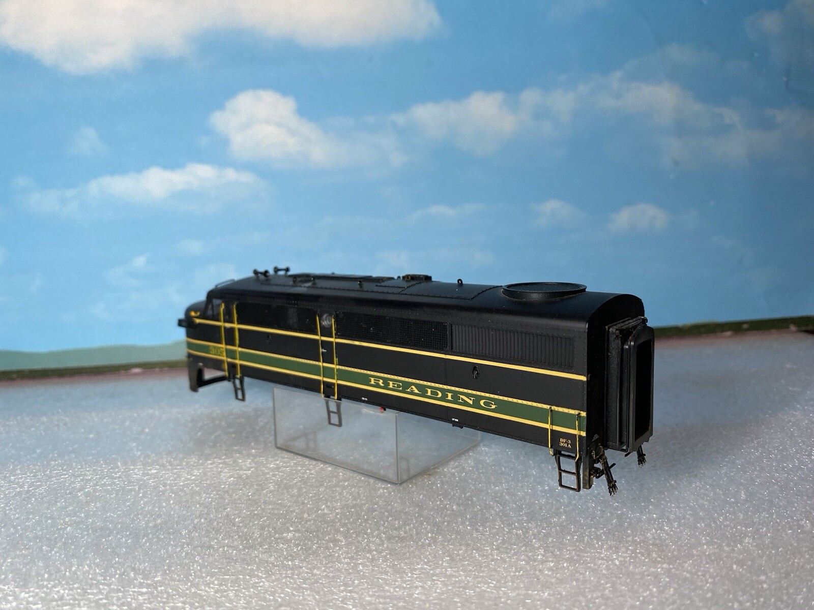 HO MTH Reading Company Alco FA-1 Body Shell Only. RDG** Read**
