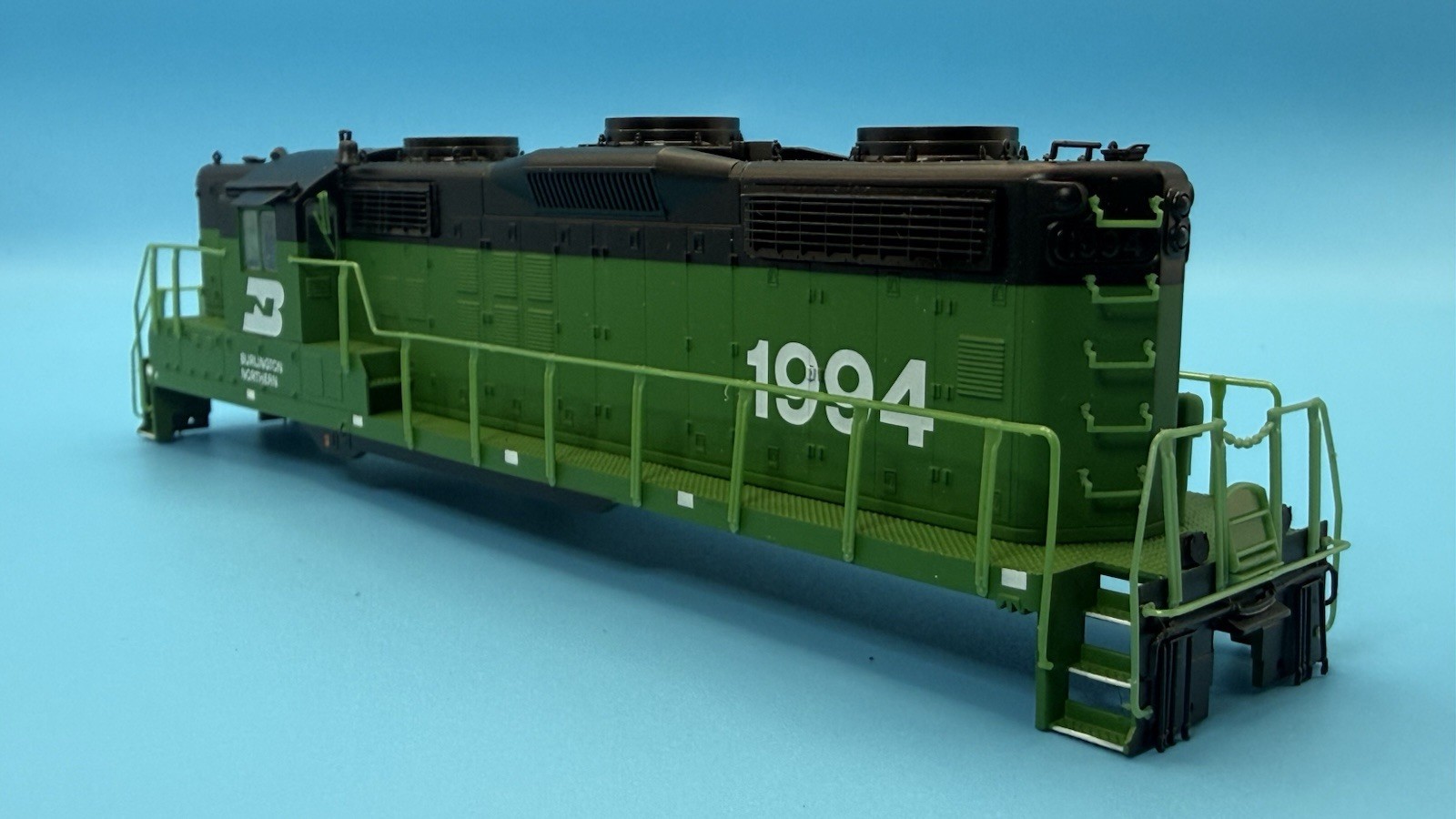 Proto 2000 HO Burlington Northern GP18 #1994 New Old Stock Tested Runs