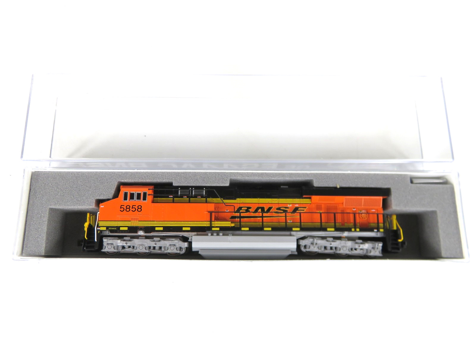 Kato 176-8958 N Scale BNSF “Swoosh” GE ES44AC Diesel Locomotive #5858 NIB