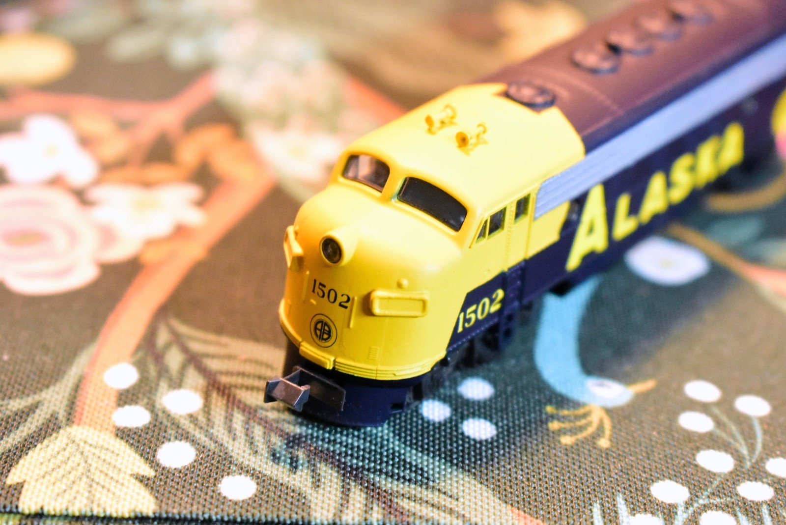 N Scale KATO Dream Designs Alaska RR F7 A/B/A Locomotives 1500 1502 1530 EX