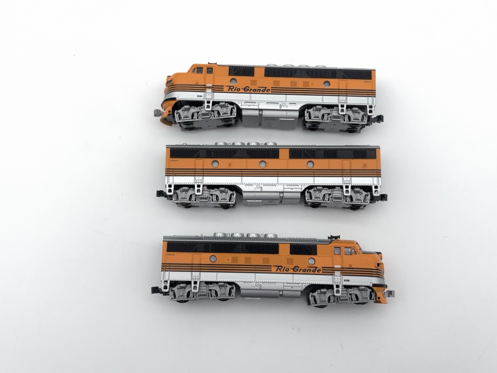 KATO – N – D&RGW – EMD F3A/B/A Loco Set #5544/5541 – Train 176-1304, 1305, 1308