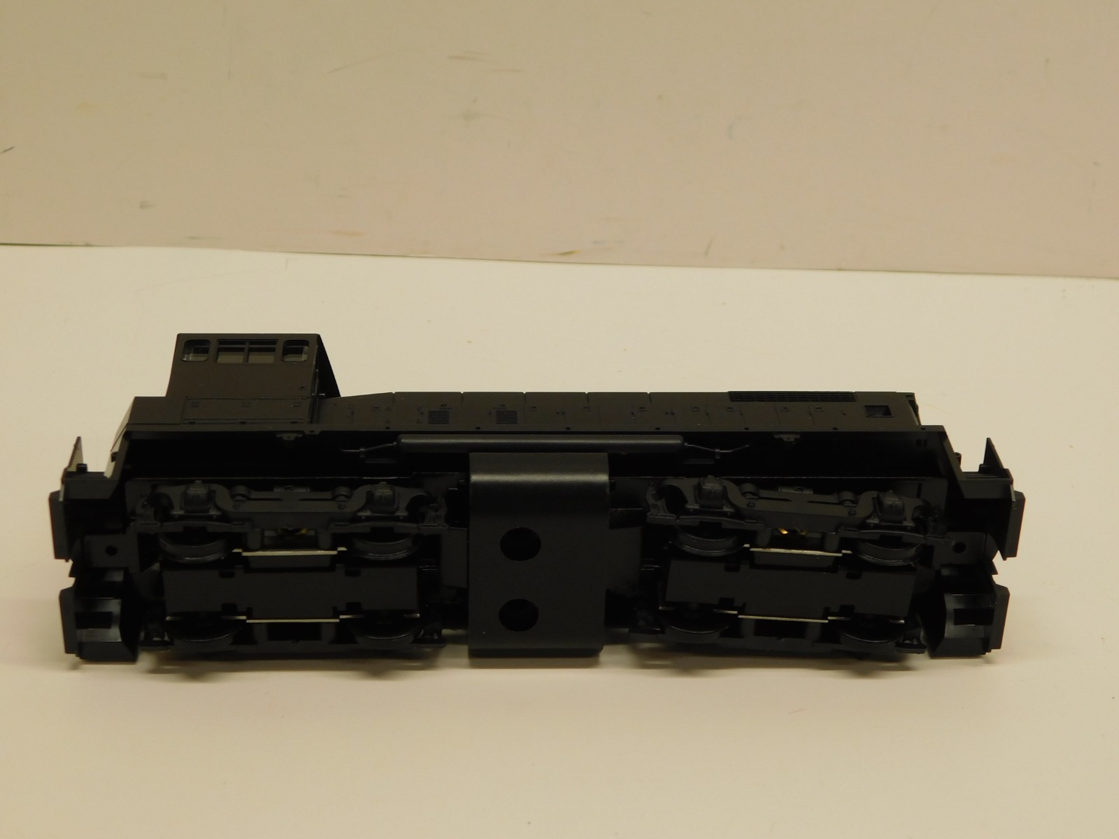 Athearn Blue Box Undecorated SW1500/SW1000 Diesel Locomotive-Unpowered Dummy C