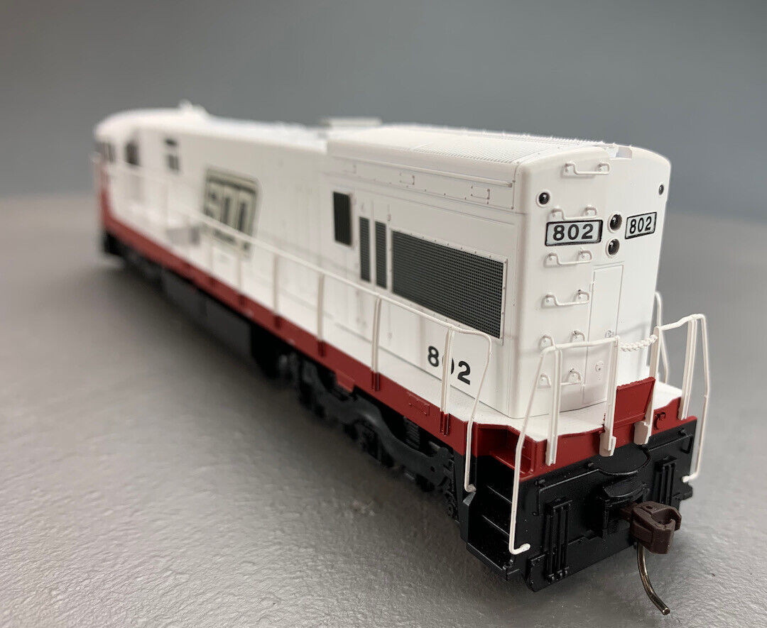 HO Atlas Master Silver Soo Line LNose U30C Diesel Locomotive #802 DC HO0052