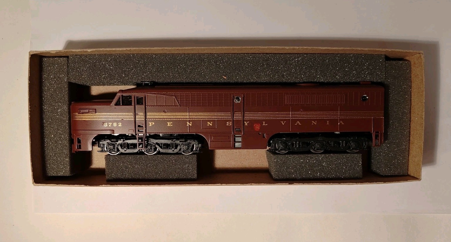 HO Scale Athearn Pennsylvania Railroad PRR 5752 PA-1 Diesel Locomotive Excellent