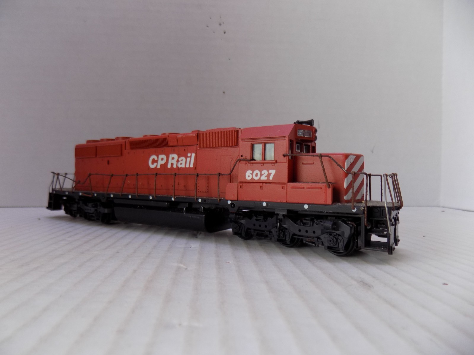 DIESEL LOCOMOTIVE FOR; CANADIA PACIFIC RAIL RR. ; UNBRANDED POWERED