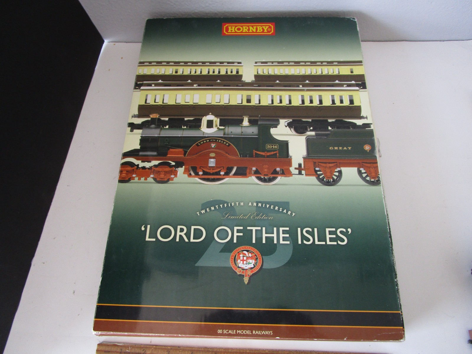 25th Ann. HORNBY 4-2-2 LORD of the ISLES LOCOMOTIVE Set R 2560 Limited Edition