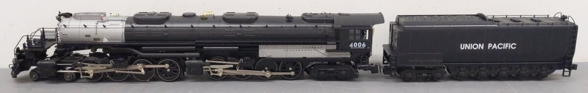 Lionel 6-28029 O UP Big Boy 4-8-8-4 Articulated Steam Engine & Tender #4006 EX