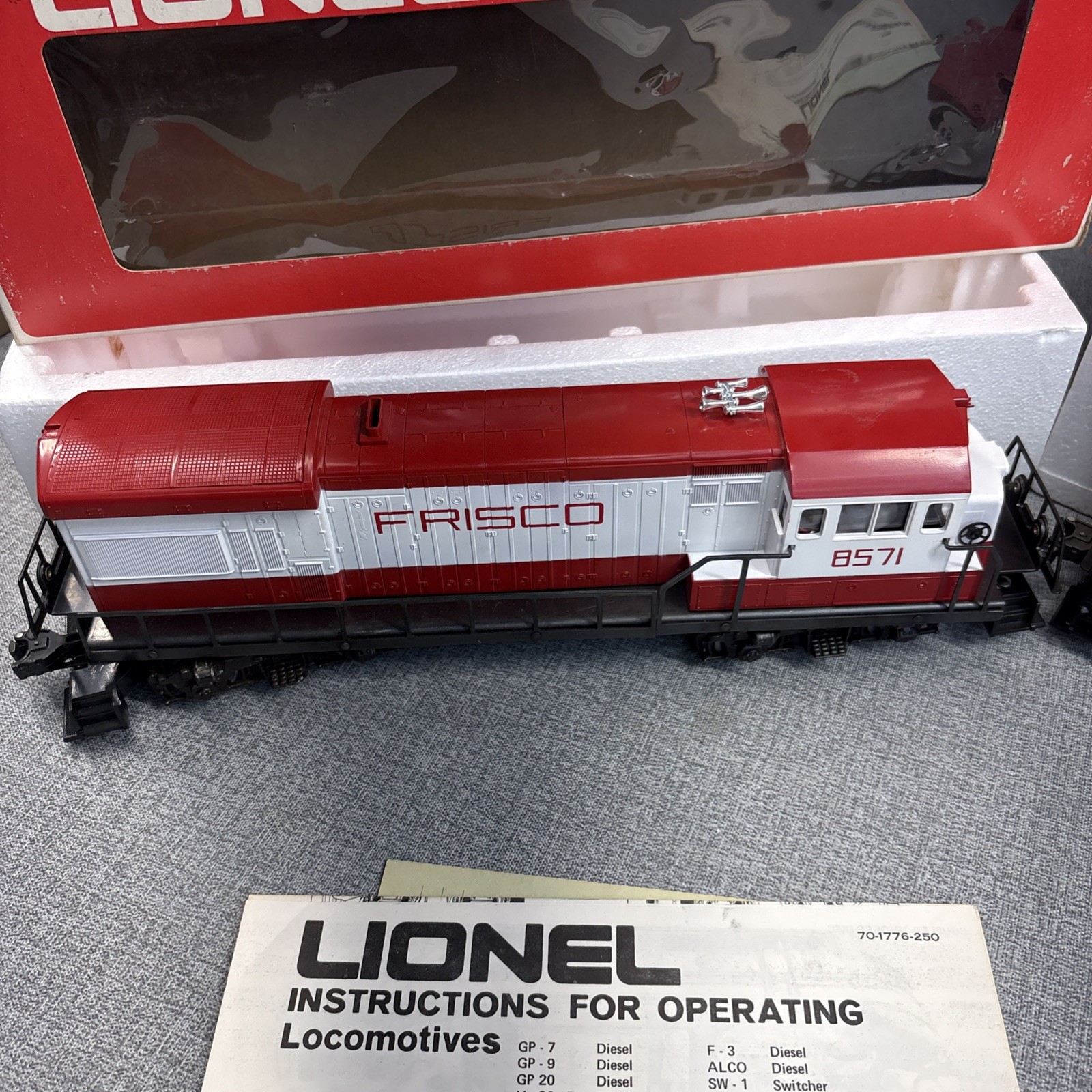 Lionel Trains Frisco U36B Diesel Engine Pair Item #6-8571 Powered & 6-8572 Dummy