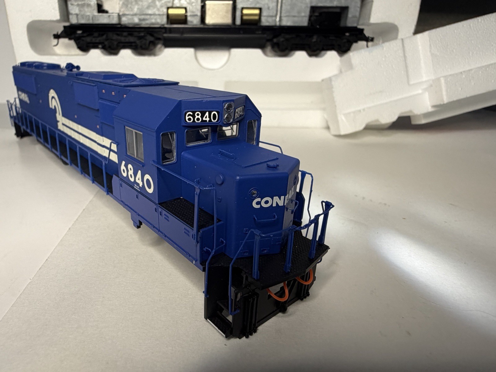Proto 2000 23502 HO Scale EMD Conrail SD60 #6840 – DCC Ready Tested