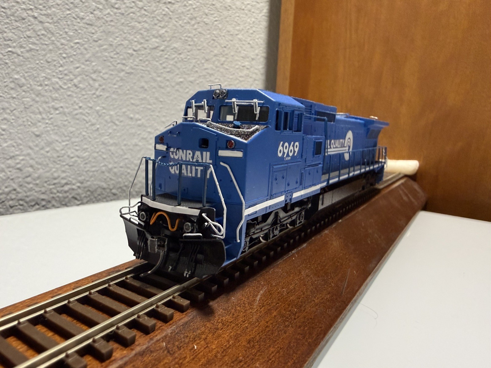Atlas Master HO Scale Dash 8-40CW Conrail Quality #6969 DCC/DC Custom Built
