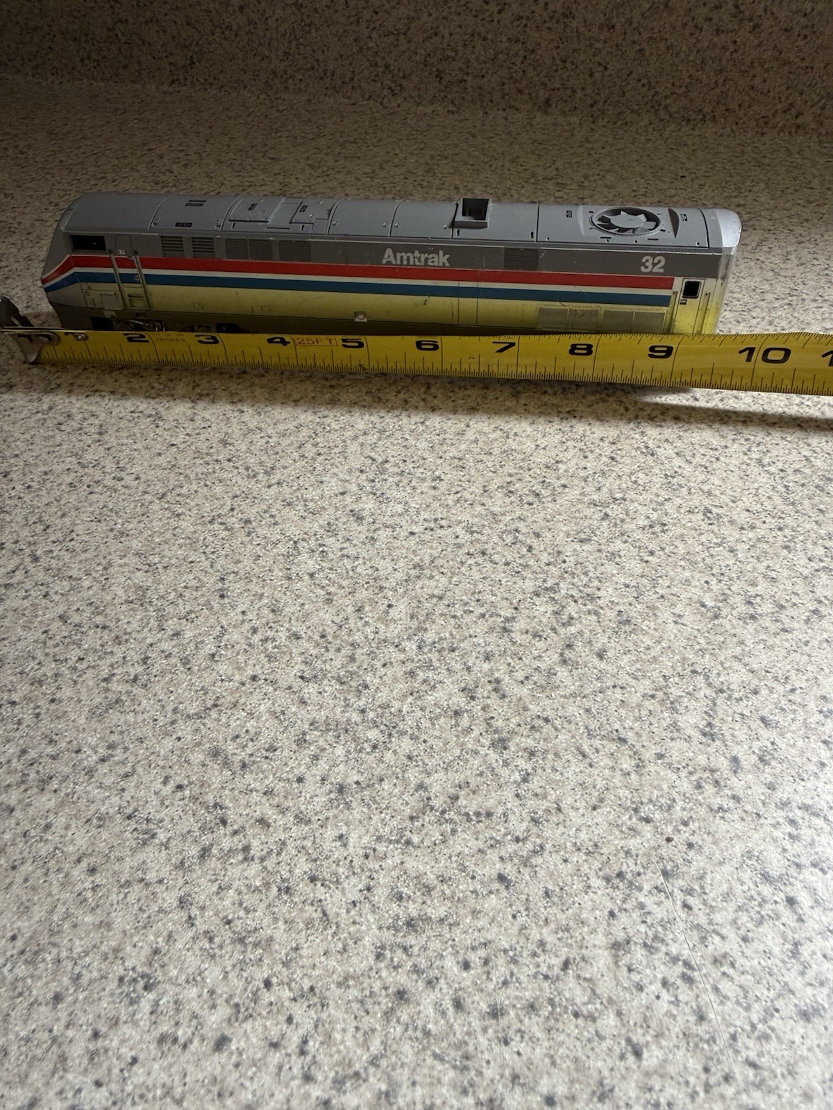 Athearn HO Amtrak locomotive