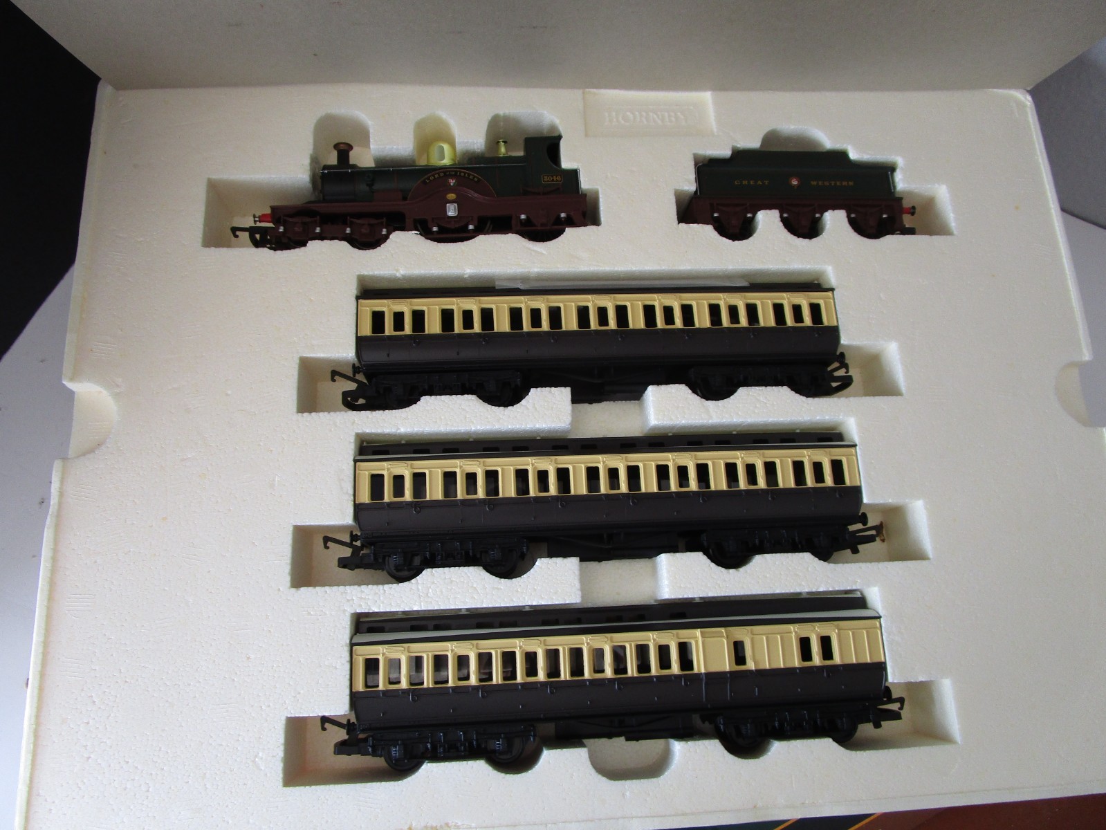 25th Ann. HORNBY 4-2-2 LORD of the ISLES LOCOMOTIVE Set R 2560 Limited Edition