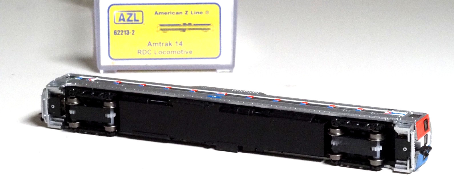 Z-track AZL Amtrak Budd Rail Diesel Car RDC #14 62213-2 Coreless smooth motor