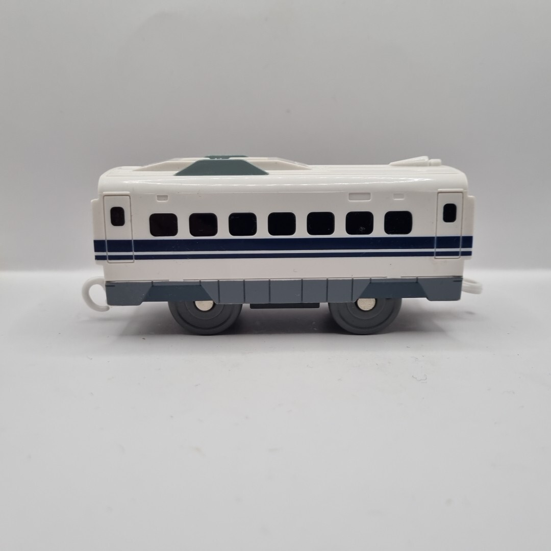 Japan Takara Tomy Plarail S-01 700 Shinkansen Motorised Train w/ Light 125747