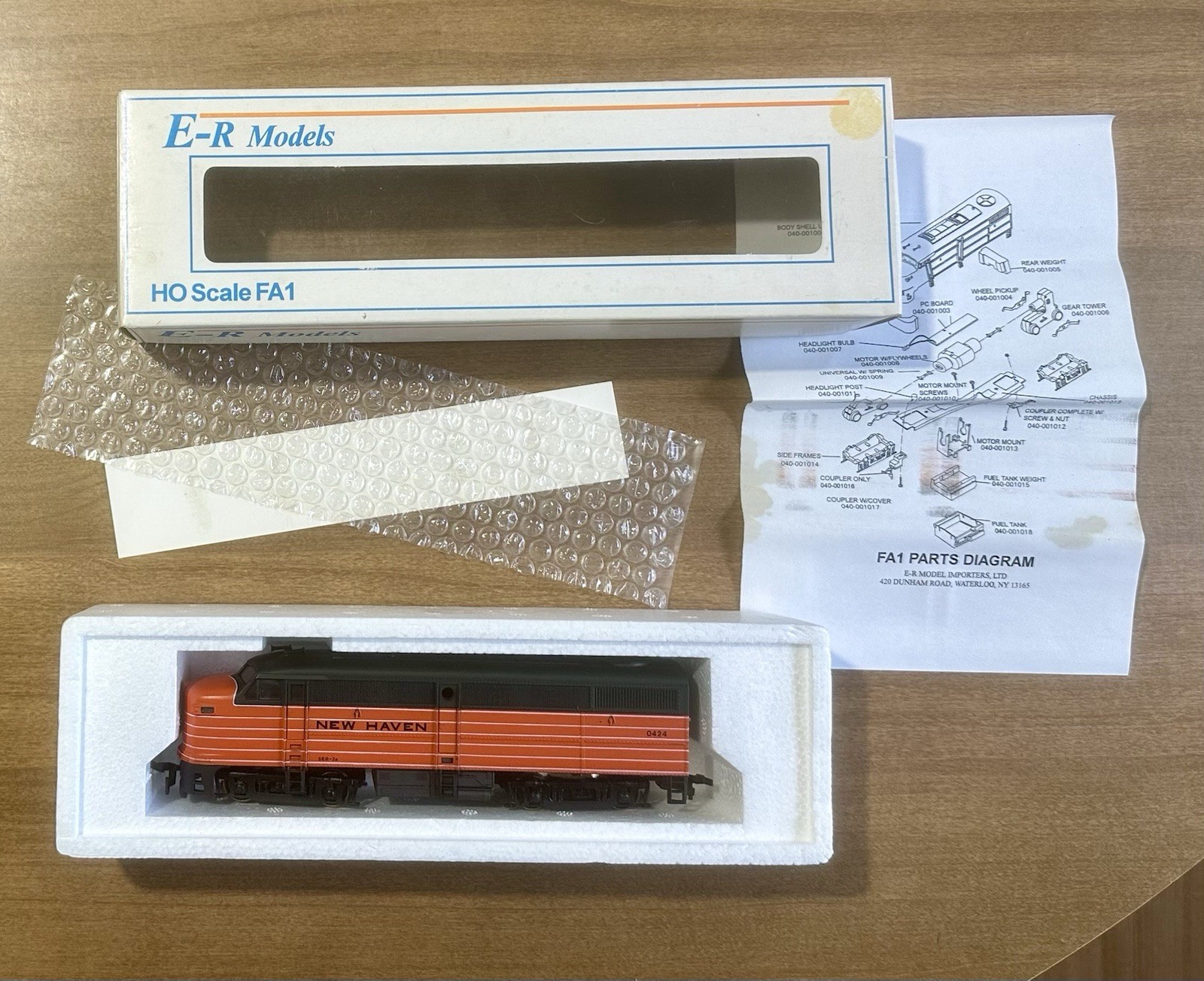 Frateschi HO New Haven 0424 Diesel Locomotive Orange & Black NEW in Open Box