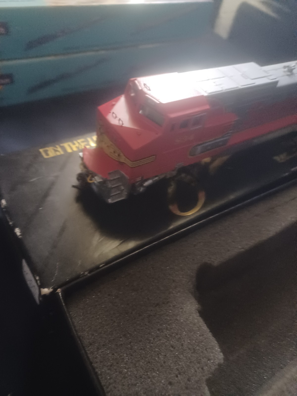 Bachmann Spectrum Ho Scale GE Dash 8-40CW Locomotive Santa Fe