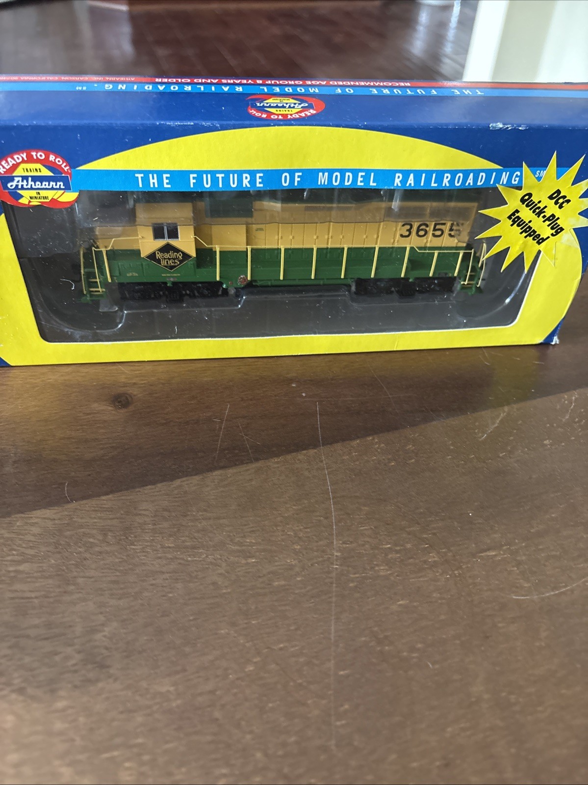HO Scale Athearn RTR 91720 Reading Line GP35 Diesel Cab 3655 DCC