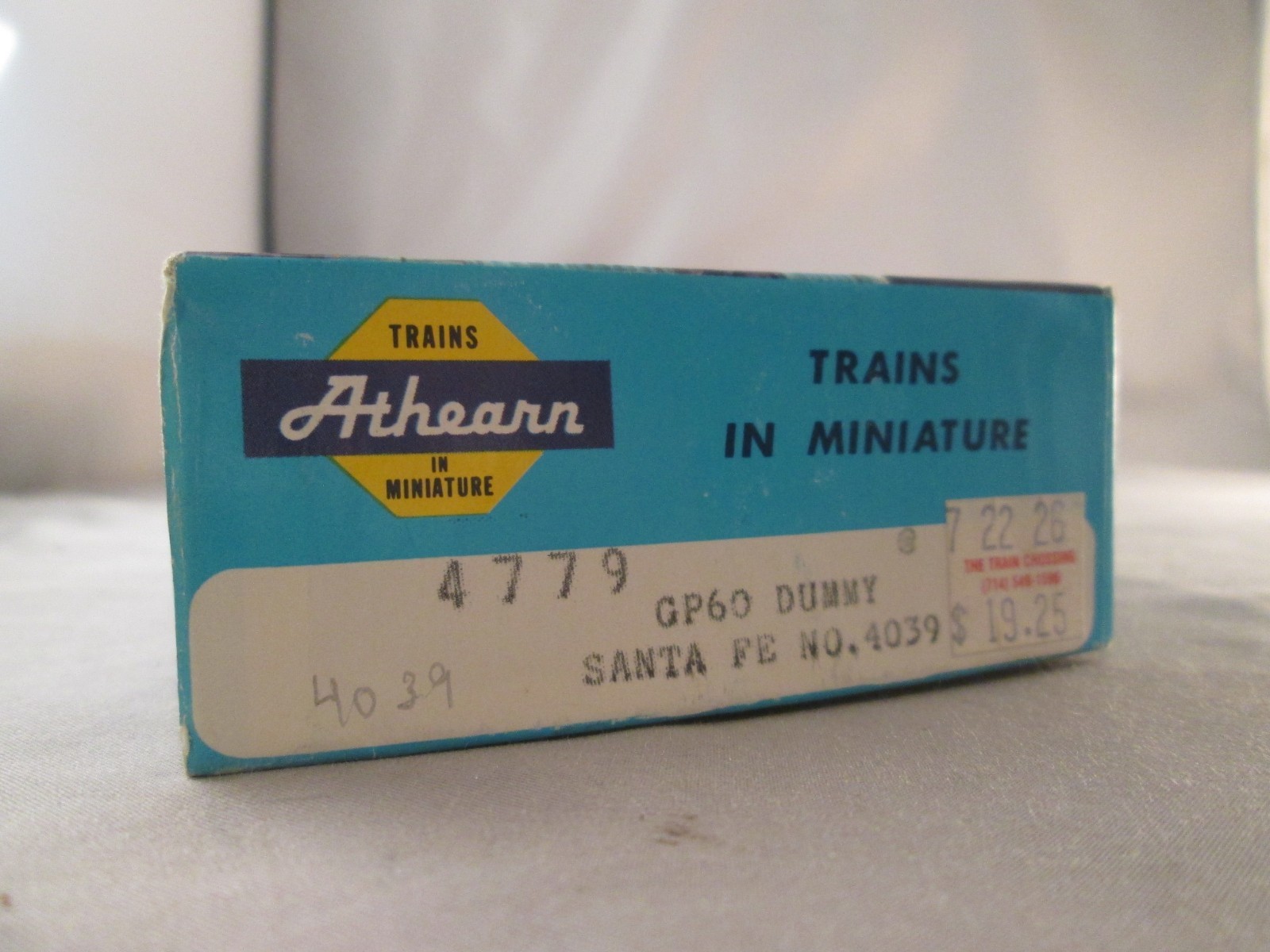 Athearn HO Scale Santa Fe #4039 GP60 Diesel Locomotive Dummy new good condition