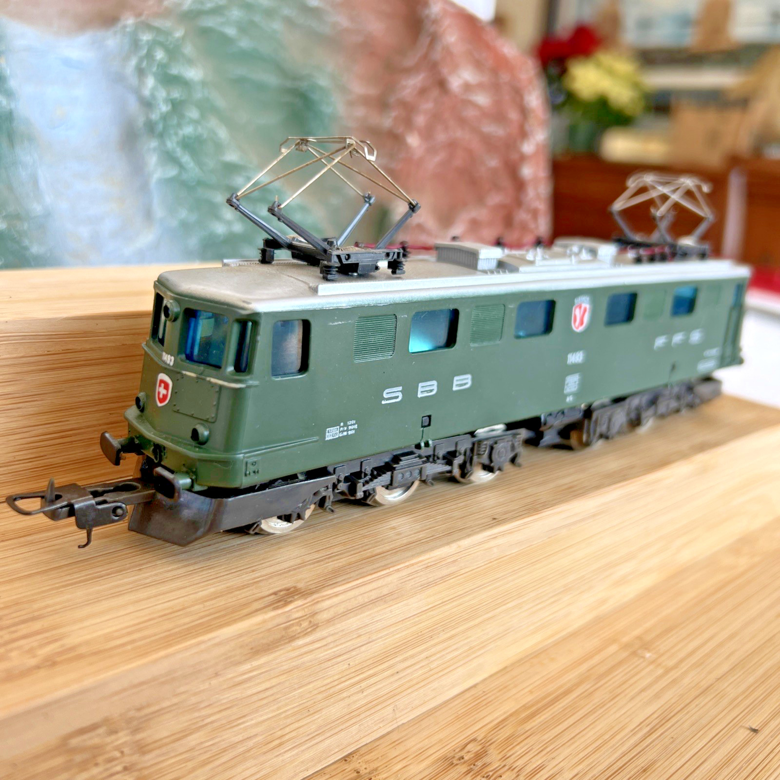 Swiss Federal Railways HO SBB FFS Ae 6/6 Sissach 11493 Made by Playart Runs Well