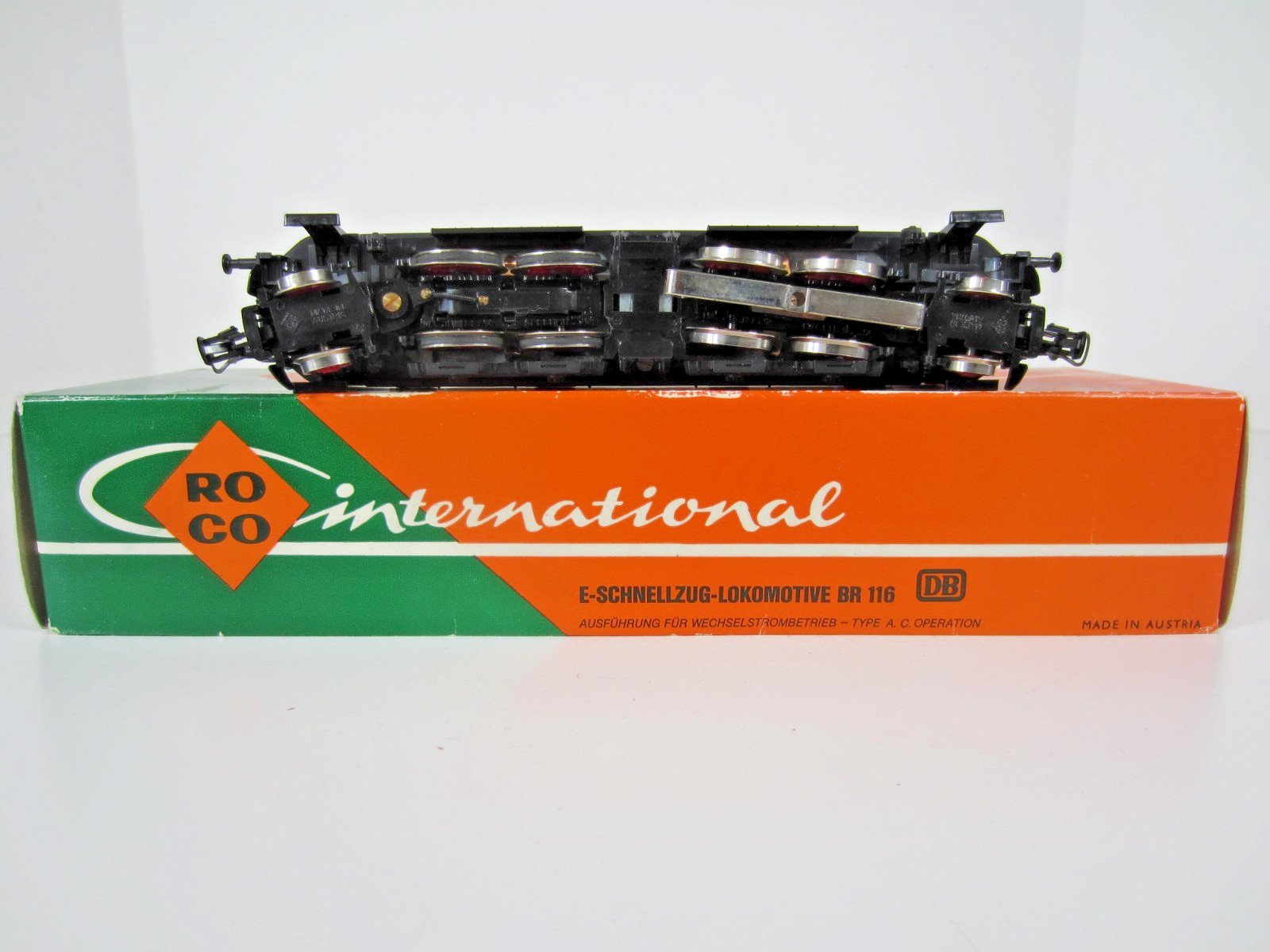 Roco 14143 DB Class 116 Electric Locomotive