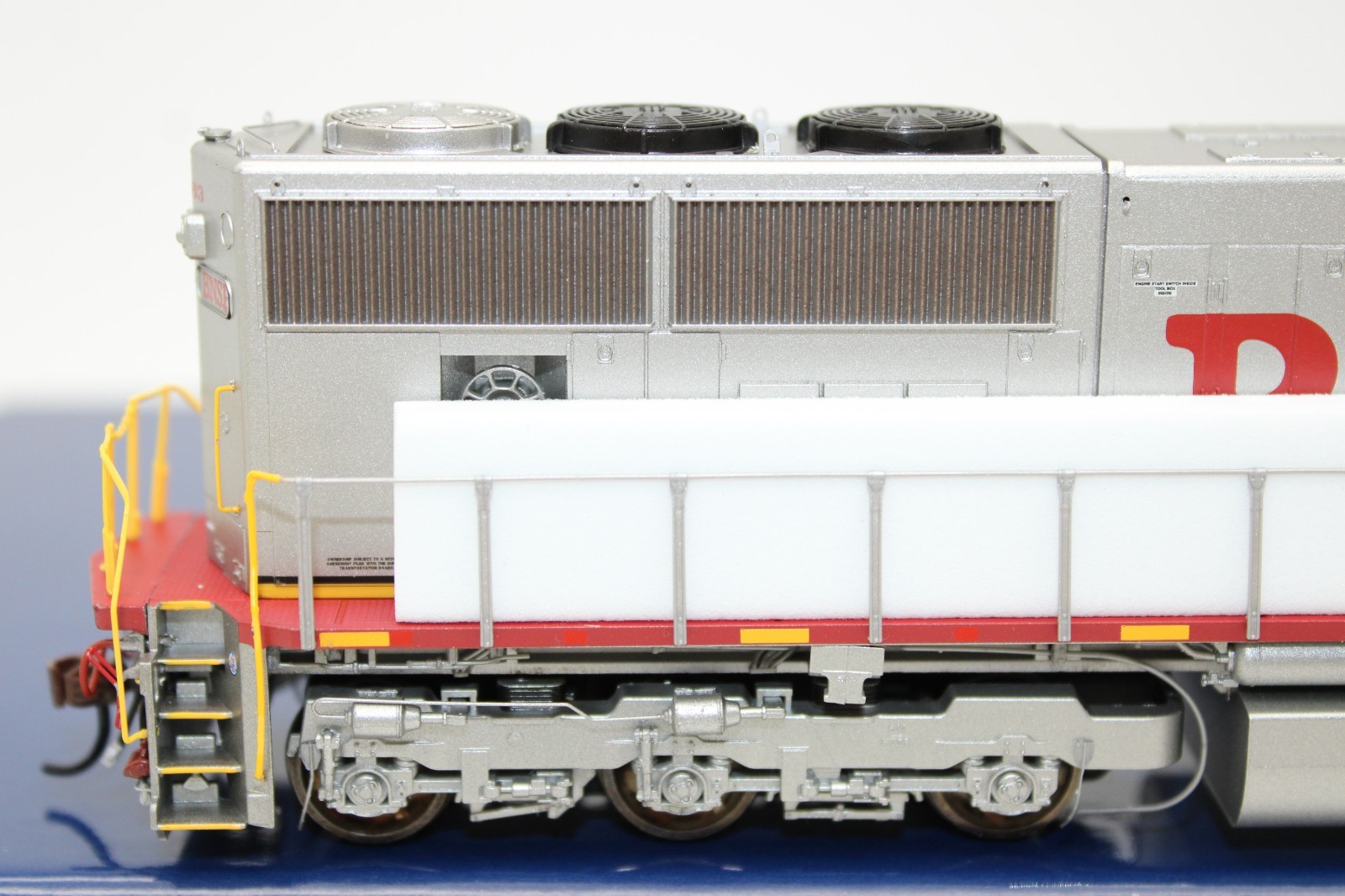 Athearn Genesis HO Scale BNSF EMD SD75M Diesel Locomotive #8263 NOS LED DCC Rdy