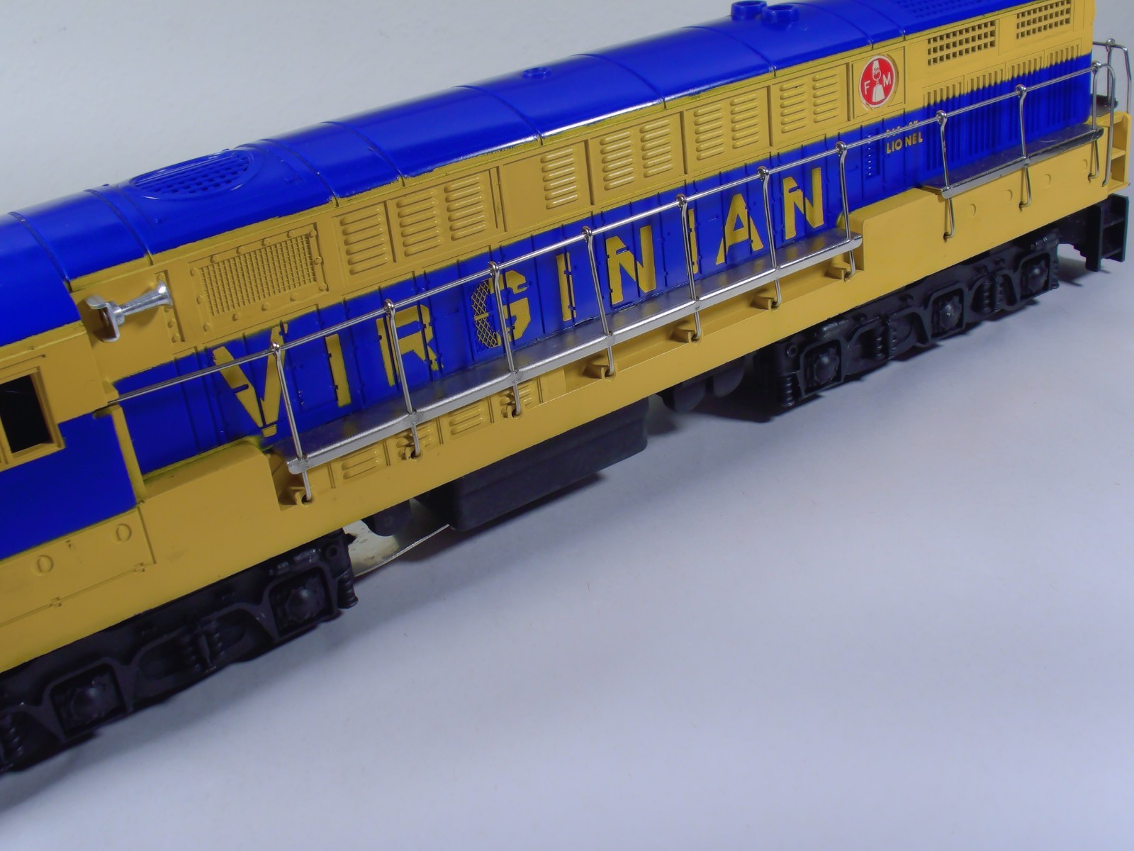 Vintage Original Lionel Postwar 2331 FM Virginian Diesel HIGH CONDITION