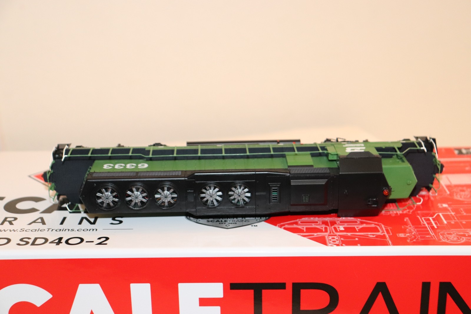 ScaleTrains Rivet Counter SXT38782 Burlington Northern BN SD40-2 #6333 DCC Ready