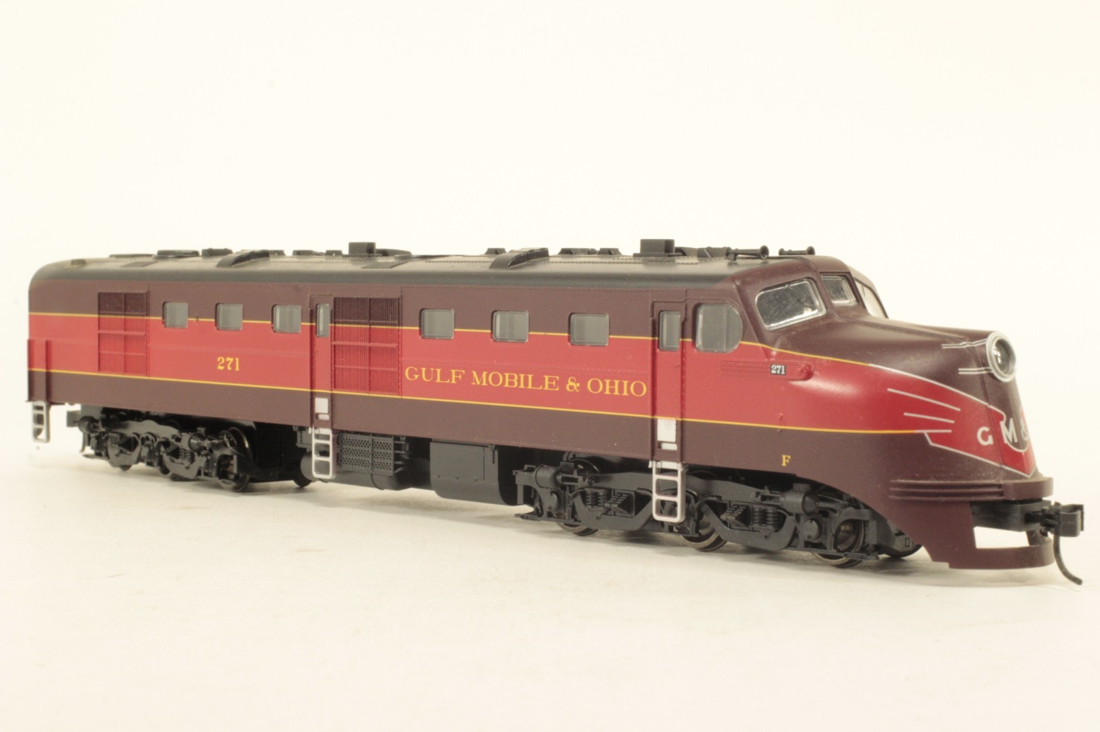 Proto1000 HO Scale Gulf Mobile and Ohio GM&O #271 DL-109 DC Powered Locomotive