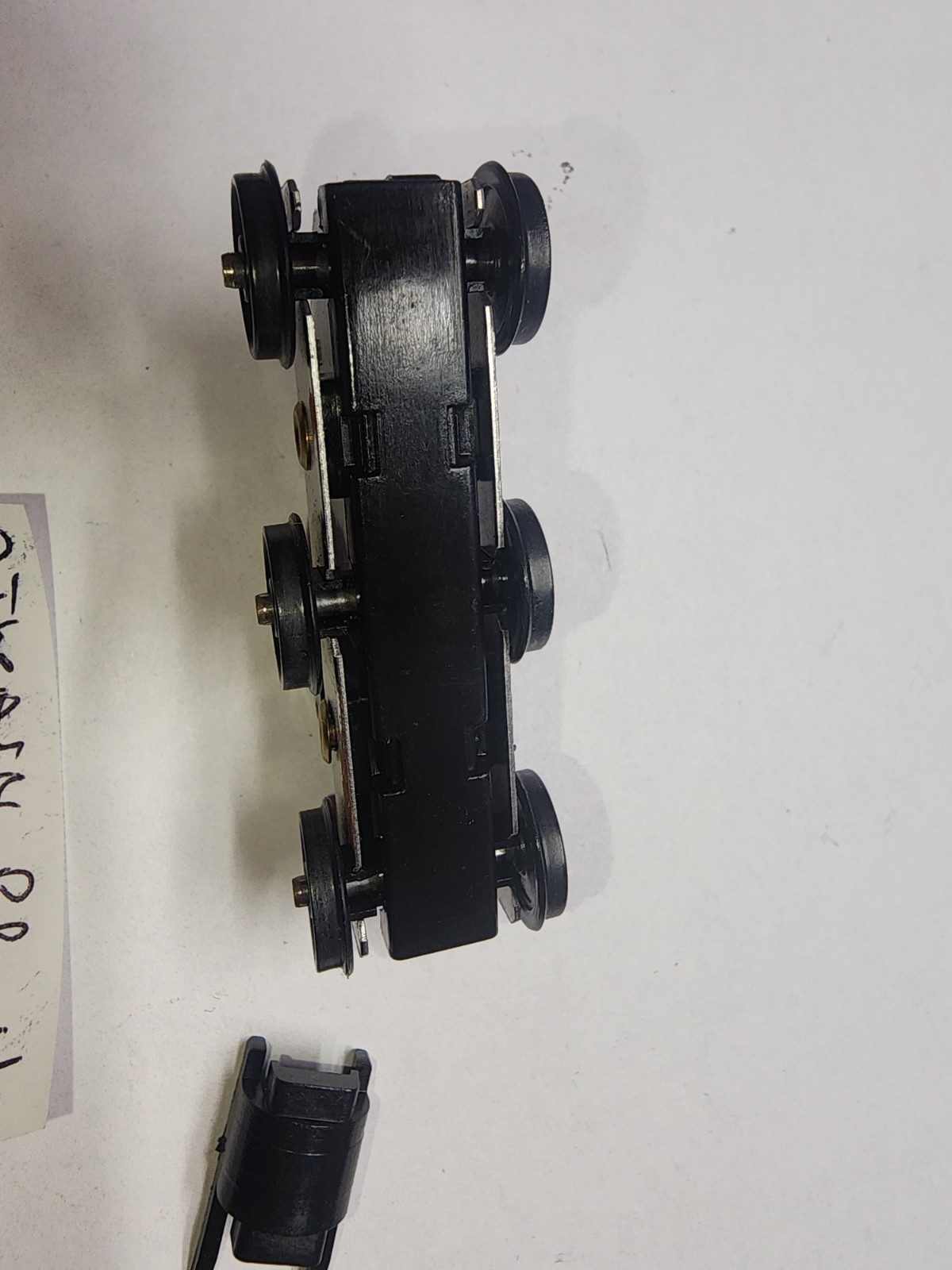 U28C DUMMY 6 WHEEL TRUCK ATHEARN HO SCALE GOOD CONDITION Plastic U30C U33C