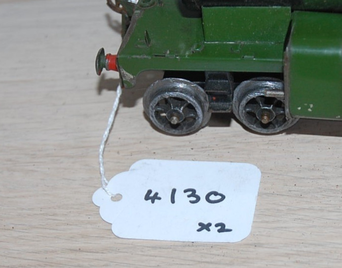 HORNBY O GAUGE ELECTRIC 6v ‘FLYING SCOTSMAN’ AND TENDER IN LNER LIVERY