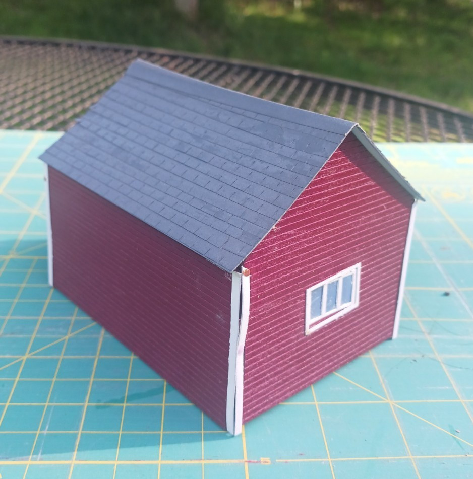O SCALE Micro Scale Models Tractor Shed &Tool Shed & Outhouse (3) Assembled