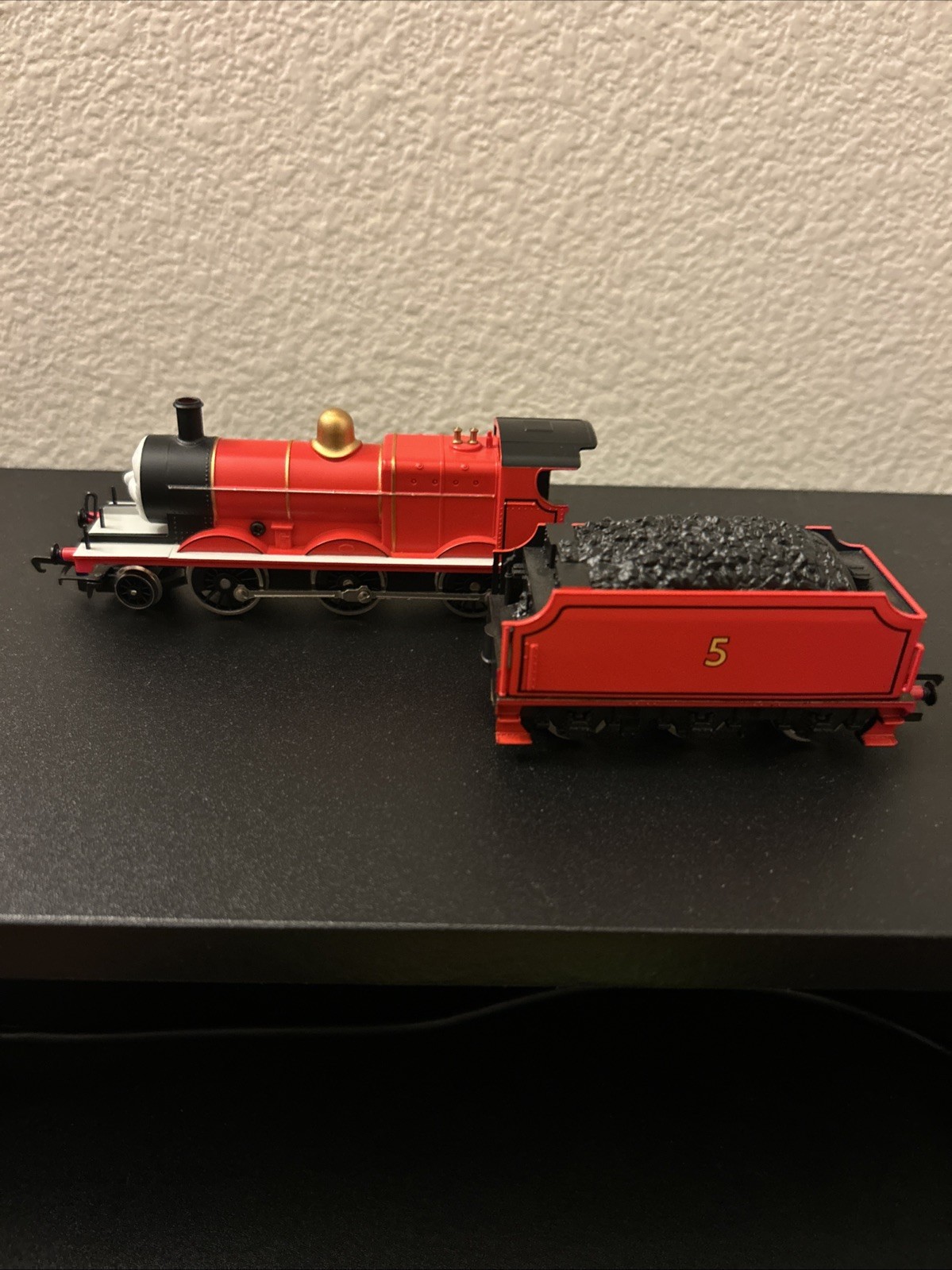 RARE Hornby Thomas and Friends James the Red Engine HO/OO Locomotive