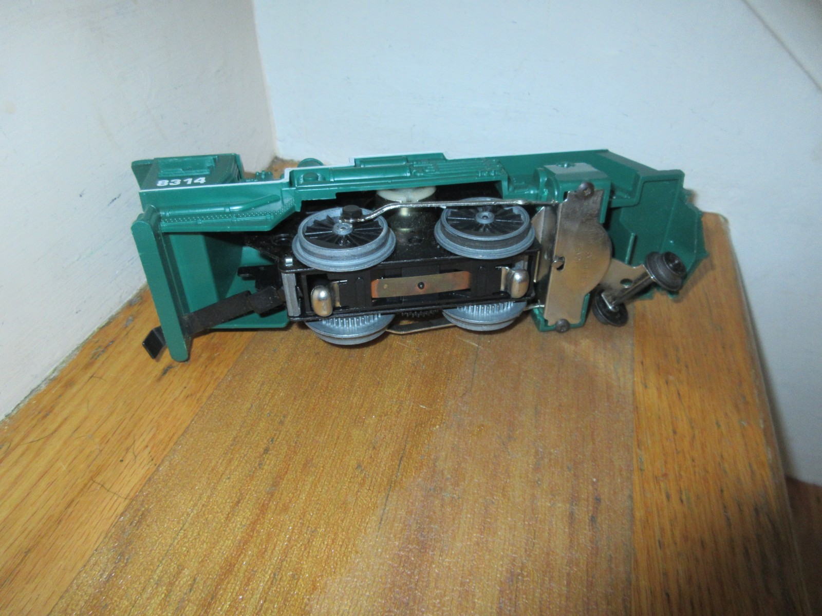 Lionel Set 8314 Engine Tender Caboose Southern Streak RUNS