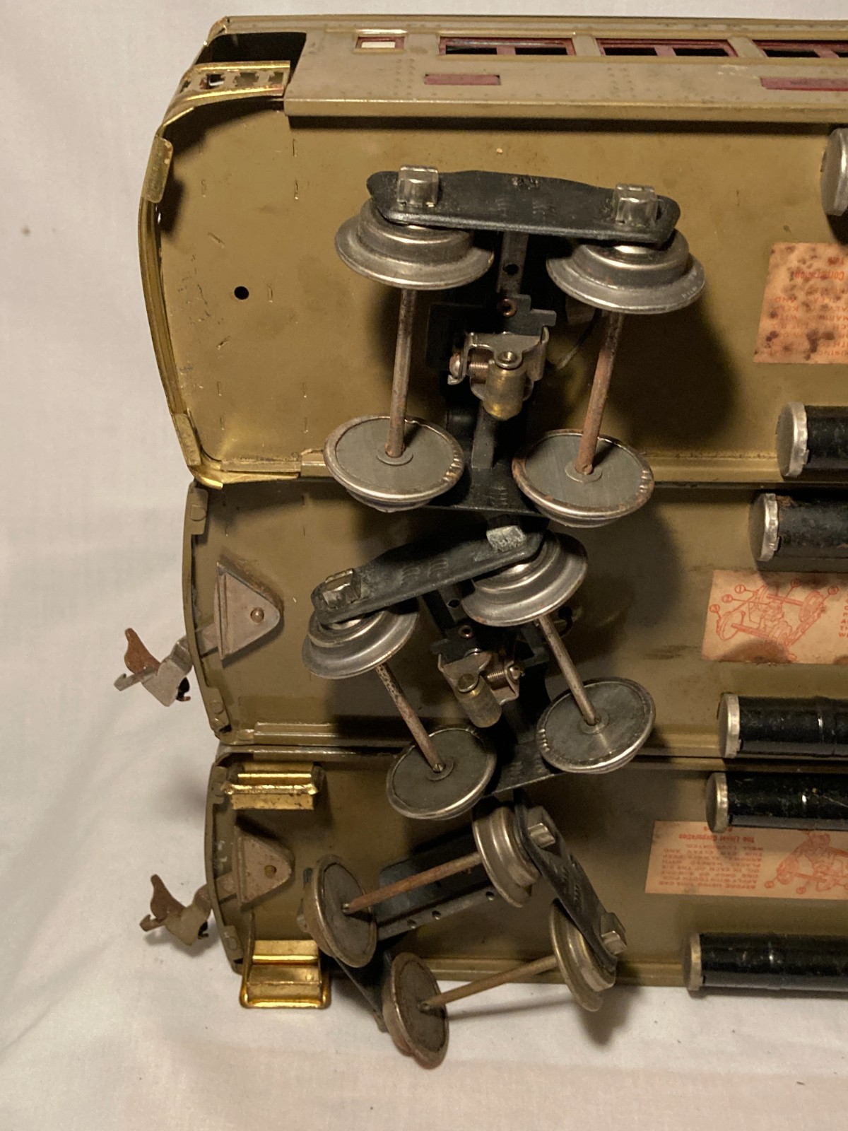 1920s Prewar Lionel 318E Electric Motor Engine with 309, 310 & 312 Train Cars