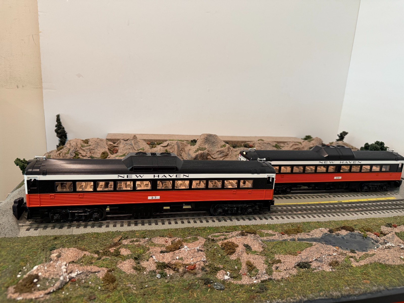 MTH 2231-1 and 2231-3 New Haven RDC 4 car set LN/No Boxes
