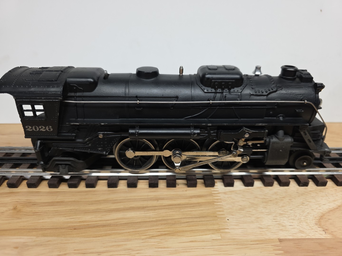 Lionel 2026 Vintage 2-6-2 Die-Cast Steam Locomotive and 6466wx Tender Rebuilt!