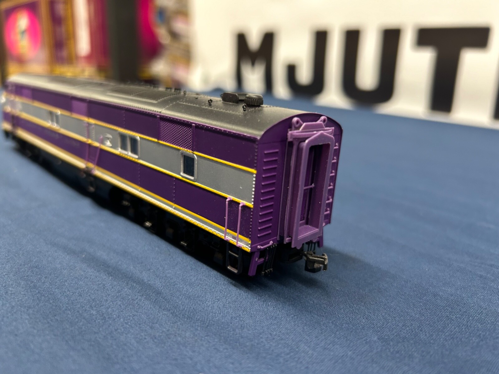 Life-Like Proto 2000 Atlantic Coast Line #529 E7A Diesel Engine 21053 DC NO BOX