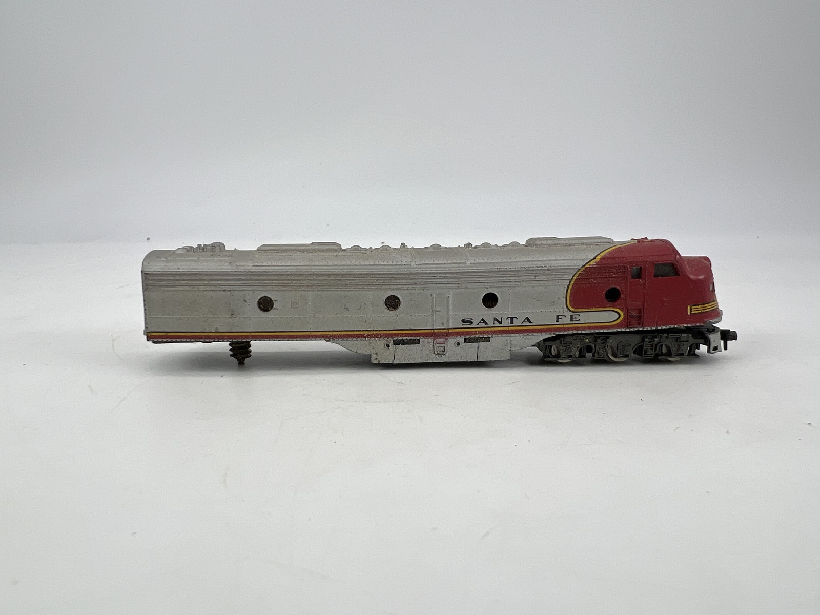 Atlas N Scale Santa Fe F9 Diesel Locomotive Untested Red/Silver Fair