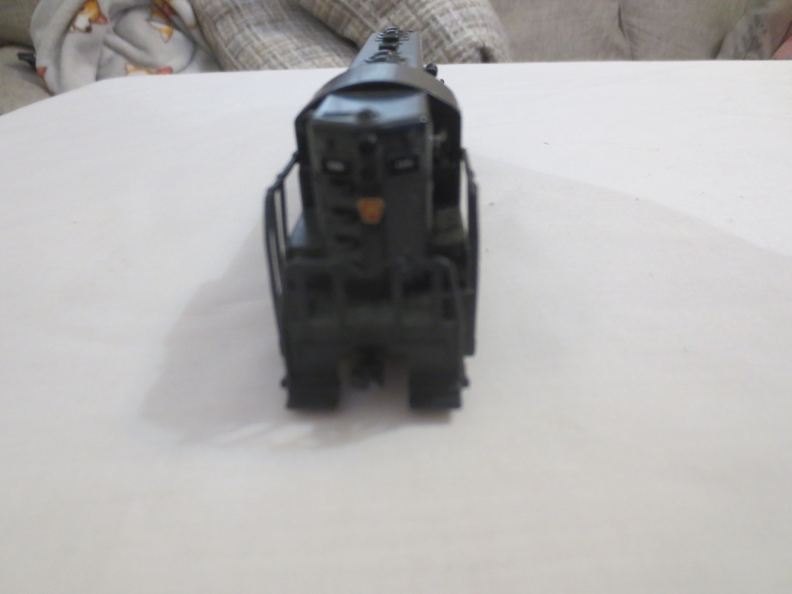 Lionel Locomotive 7215 PA GP-9 series With Decorative Tin 1998