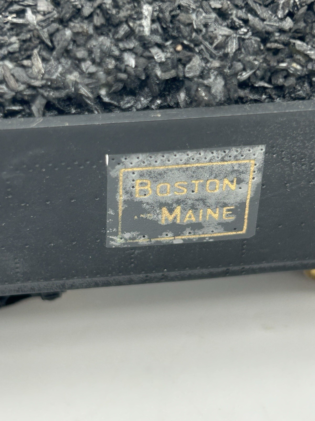 Unbranded Boston/Maine 2-8-0 Steam Locomotive W/tender, tested working HO gauge