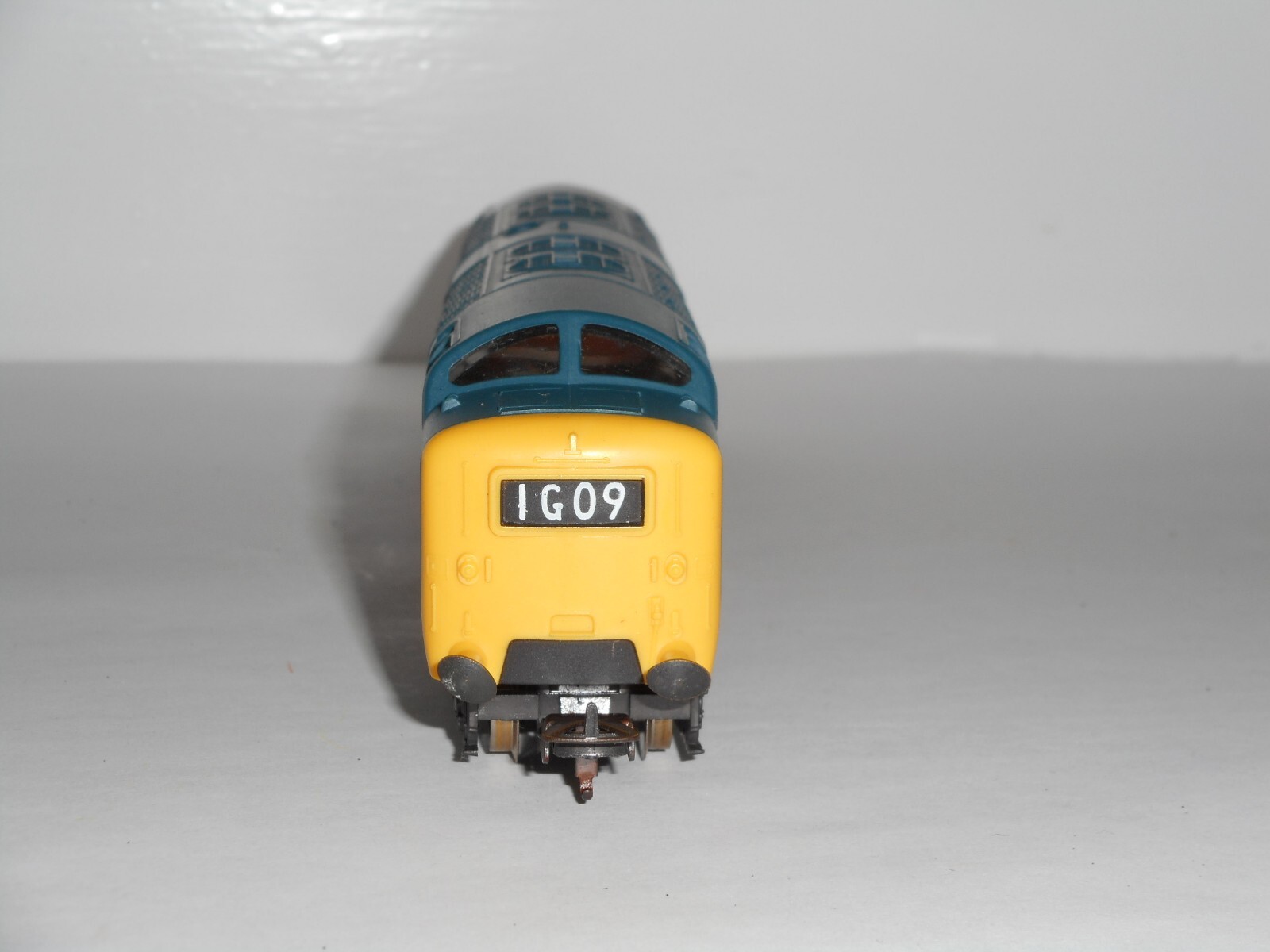 Lima Deltic Diesel-The Fyfe & Forfar Yeomanry. Excel cond. OO 2 rail DC analogue