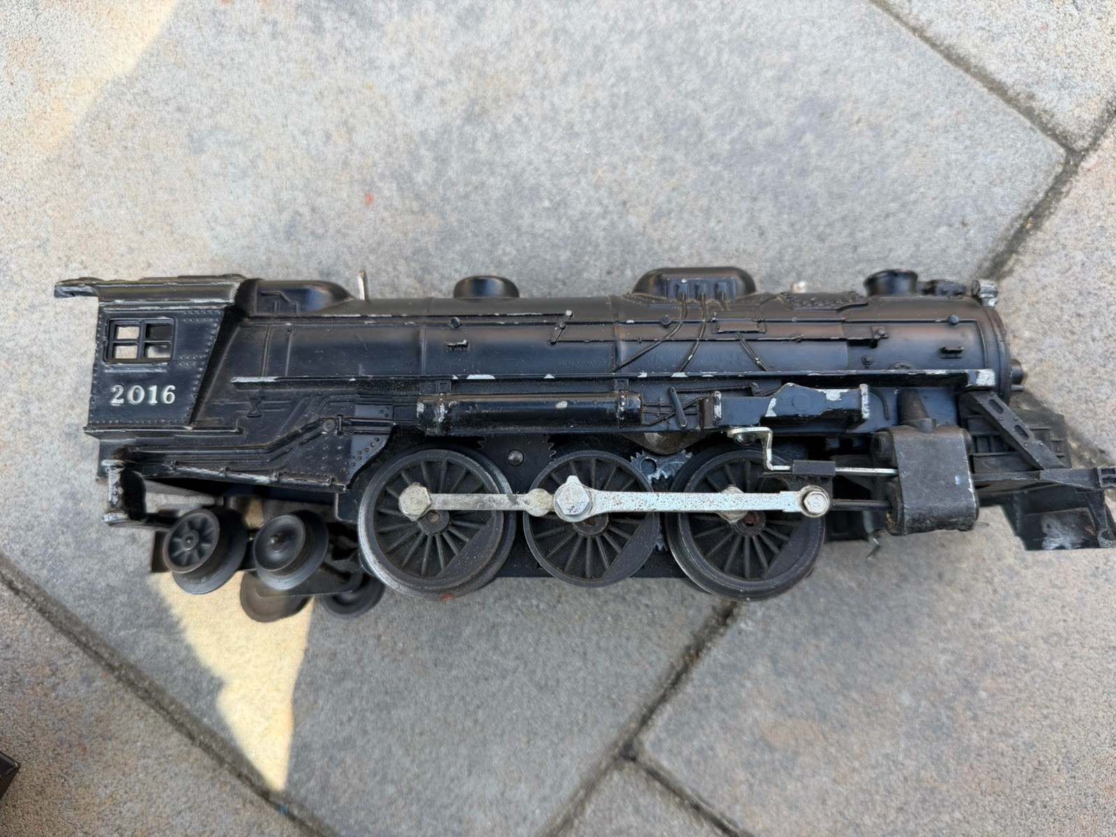 Vintage 1950s Lionel Postwar #2016 Steam Locomotive Train O O27 Gauge