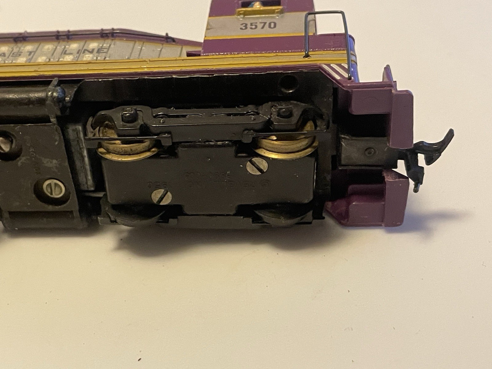 Vintage Revell HO Atlantic Coast Line #3570 SW7 Diesel SWITCHER Locomotive Works
