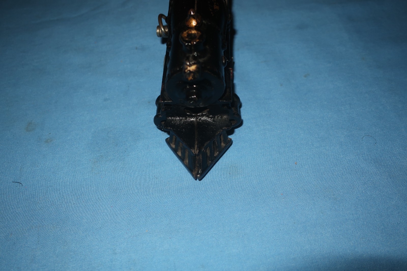 American Flyer Pre-war O Gauge #10 Clockwork/Wind-up Cast Iron Locomotive.