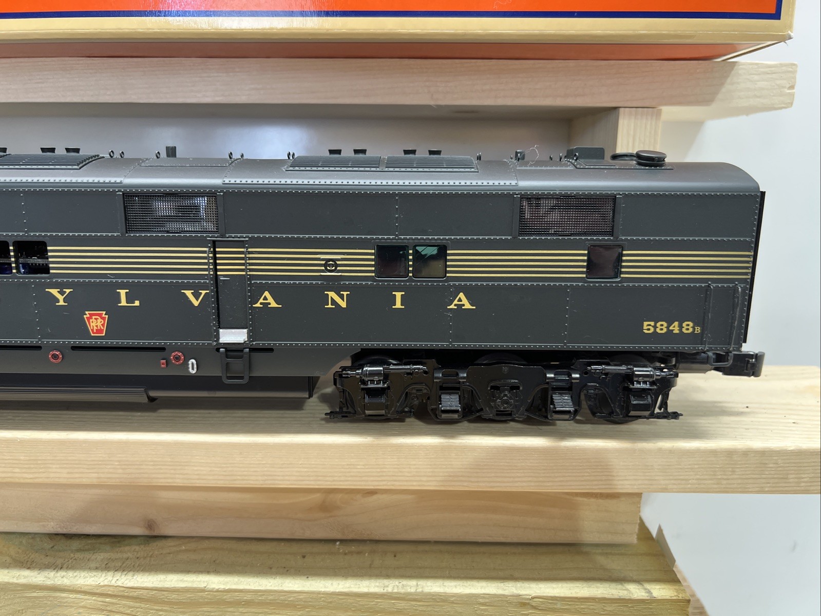 O Gauge 3-Rail Lionel 6-34510 PRR Pennsylvania EMD E7B Diesel #5848B w/ LEGACY