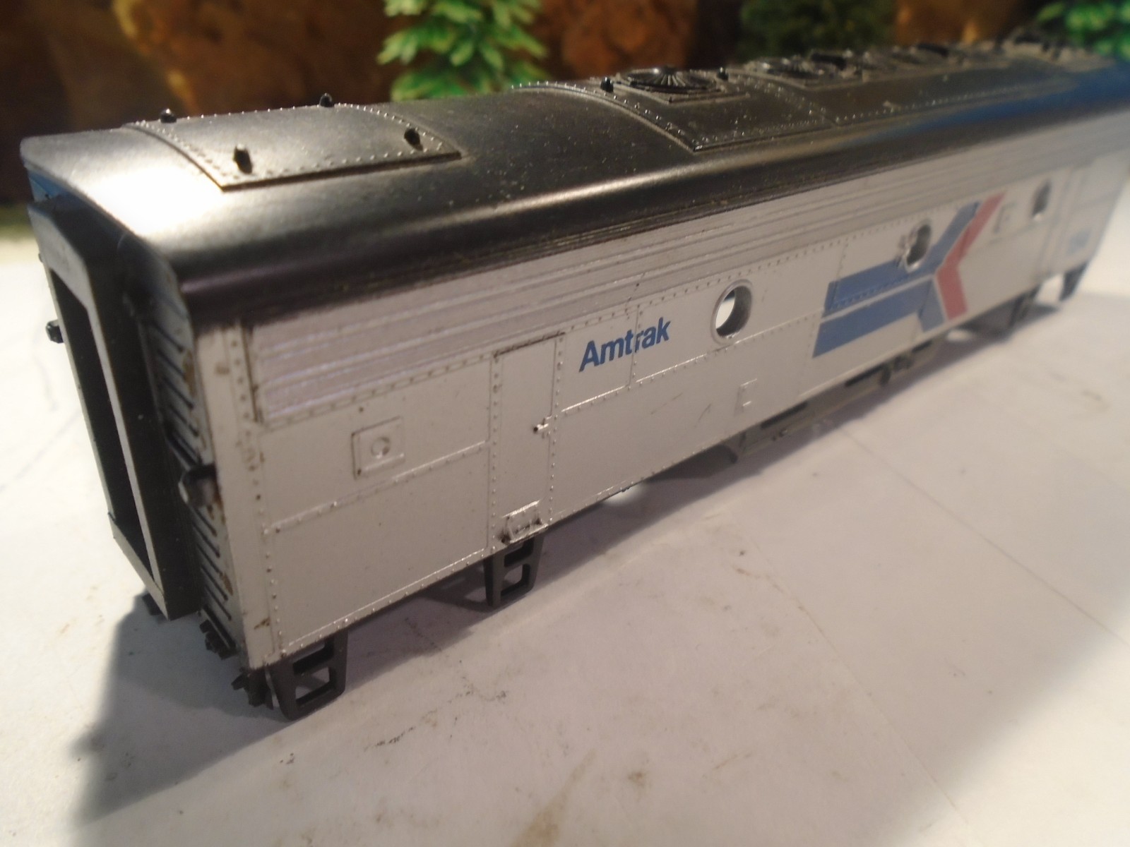 HO SCALE EMD F-7B, No 154 SHELL ONLY IN NEAR MINT CONDITION. 5-229-5