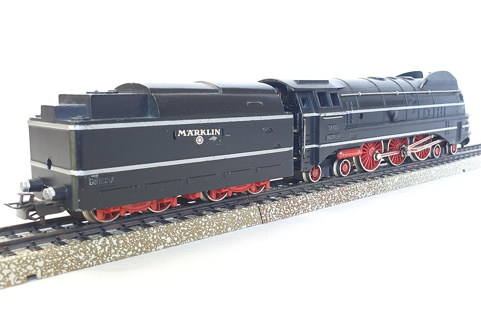 Marklin AC HO SK-800 German BR-06 STREAMLINED STEAM LOCOMOTIVE Type 2 NMIRB 1955