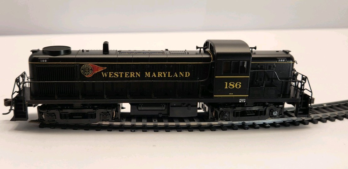 Atlas HO 8479-ALCO RS-3 WESTERN MARYLAND #186 POWERED LOCOMOTIVE NOS B78