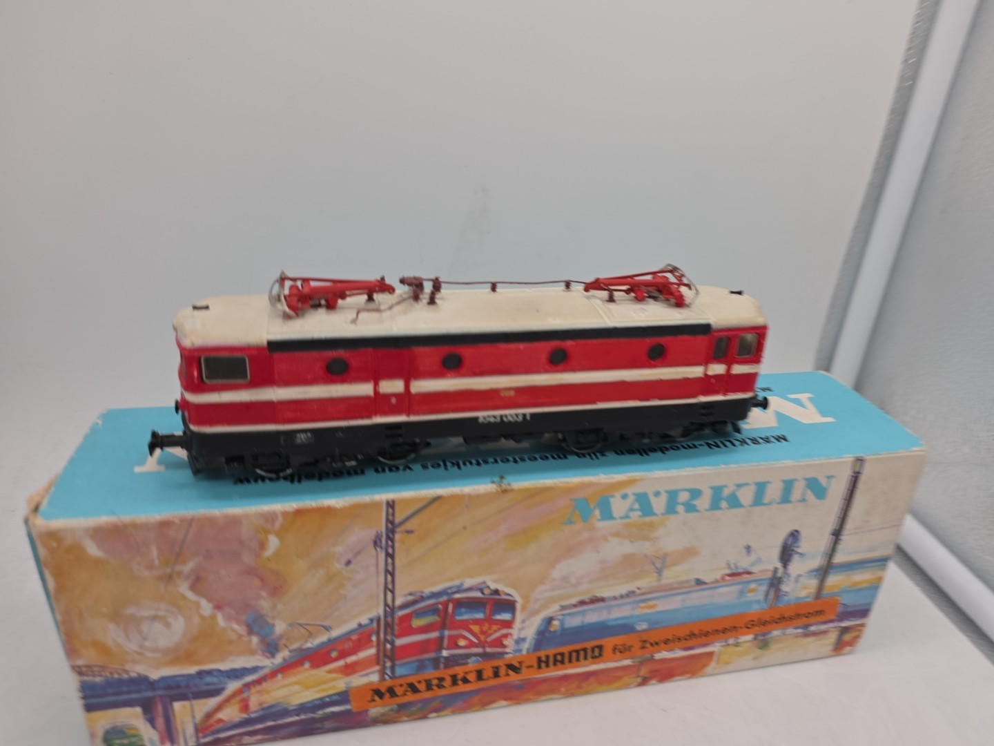 Marklin Hamo 8343 OBB 1043 003-1 Red With Large White Stripes And Front V